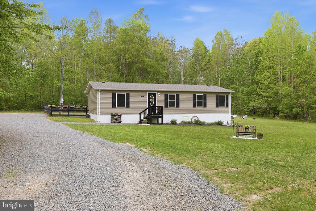 135 HEAVENLY DOVE DR, MINERAL, Virginia 23117, 4 Bedrooms Bedrooms, ,2 BathroomsBathrooms,Residential,135 HEAVENLY DOVE DR,VALA2009624 MLS # VALA2009624