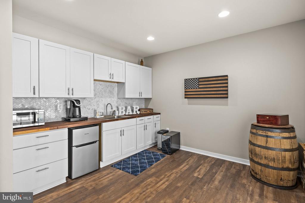 12129 SAWHILL BLVD, SPOTSYLVANIA, Virginia 22553, 5 Bedrooms Bedrooms, ,4 BathroomsBathrooms,Residential,12129 SAWHILL BLVD,VASP2041364 MLS # VASP2041364