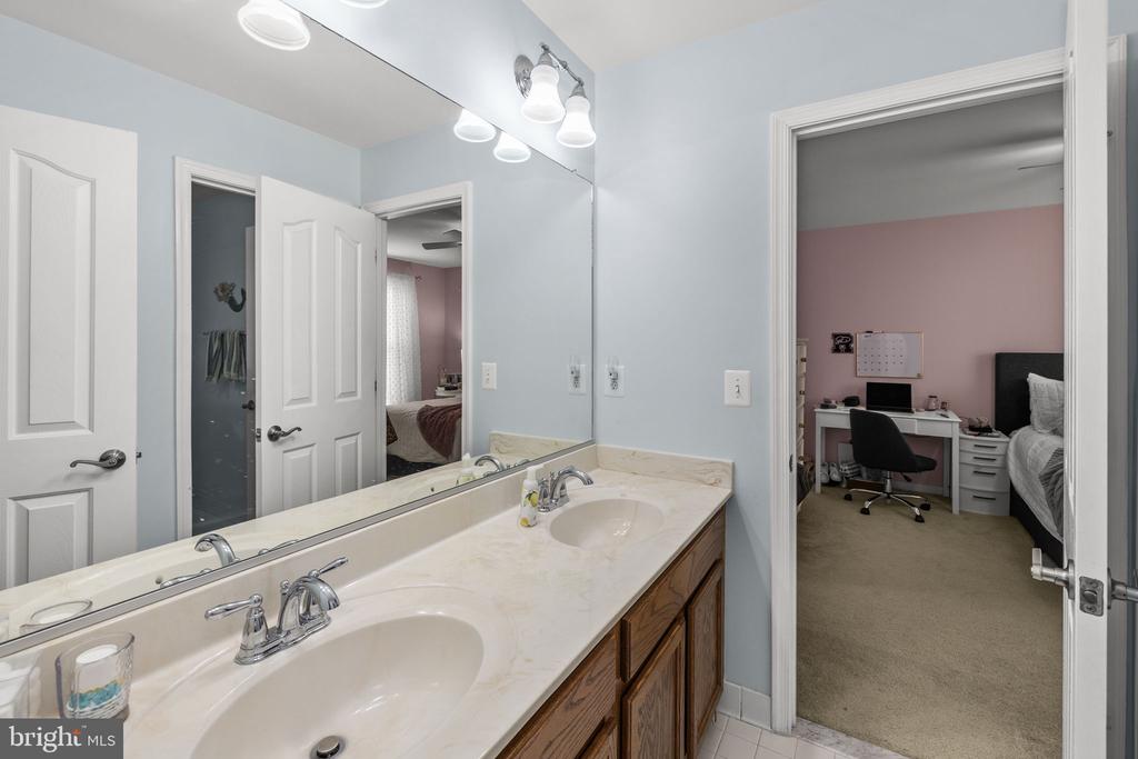 12129 SAWHILL BLVD, SPOTSYLVANIA, Virginia 22553, 5 Bedrooms Bedrooms, ,4 BathroomsBathrooms,Residential,12129 SAWHILL BLVD,VASP2041364 MLS # VASP2041364