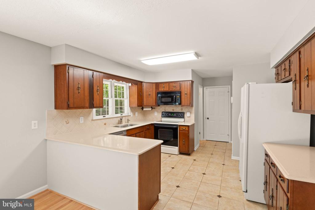 3430 COURTNEY SCHOOL RD, MIDLAND, Virginia 22728, 3 Bedrooms Bedrooms, ,2 BathroomsBathrooms,Residential,3430 COURTNEY SCHOOL RD,VAFQ2021730 MLS # VAFQ2021730