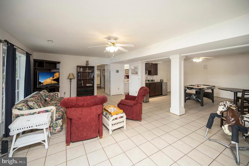 626 CORNWALLIS AVE, LOCUST GROVE, Virginia 22508, 5 Bedrooms Bedrooms, ,3 BathroomsBathrooms,Residential,626 CORNWALLIS AVE,VAOR2013484 MLS # VAOR2013484