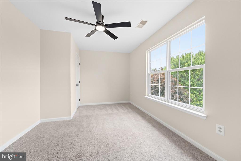 2024 CHESTNUT DR, CULPEPER, Virginia 22701, 5 Bedrooms Bedrooms, ,3 BathroomsBathrooms,Residential,2024 CHESTNUT DR,VACU2013454 MLS # VACU2013454