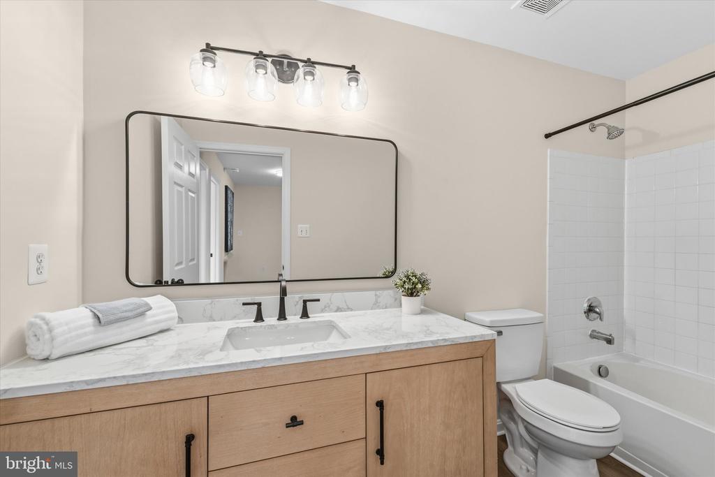 2024 CHESTNUT DR, CULPEPER, Virginia 22701, 5 Bedrooms Bedrooms, ,3 BathroomsBathrooms,Residential,2024 CHESTNUT DR,VACU2013454 MLS # VACU2013454