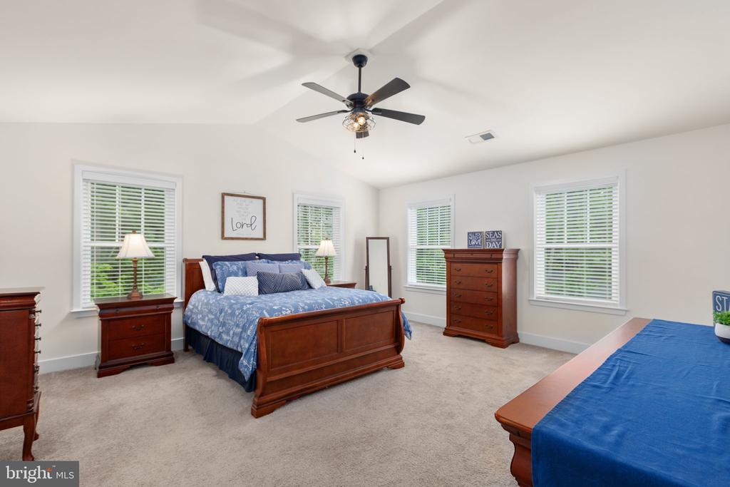 12505 FLOCK CT, SPOTSYLVANIA, Virginia 22551, 5 Bedrooms Bedrooms, ,3 BathroomsBathrooms,Residential,12505 FLOCK CT,VASP2040650 MLS # VASP2040650