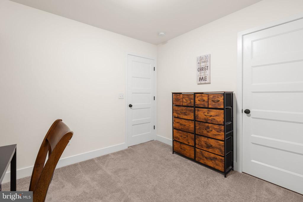 12505 FLOCK CT, SPOTSYLVANIA, Virginia 22551, 5 Bedrooms Bedrooms, ,3 BathroomsBathrooms,Residential,12505 FLOCK CT,VASP2040650 MLS # VASP2040650