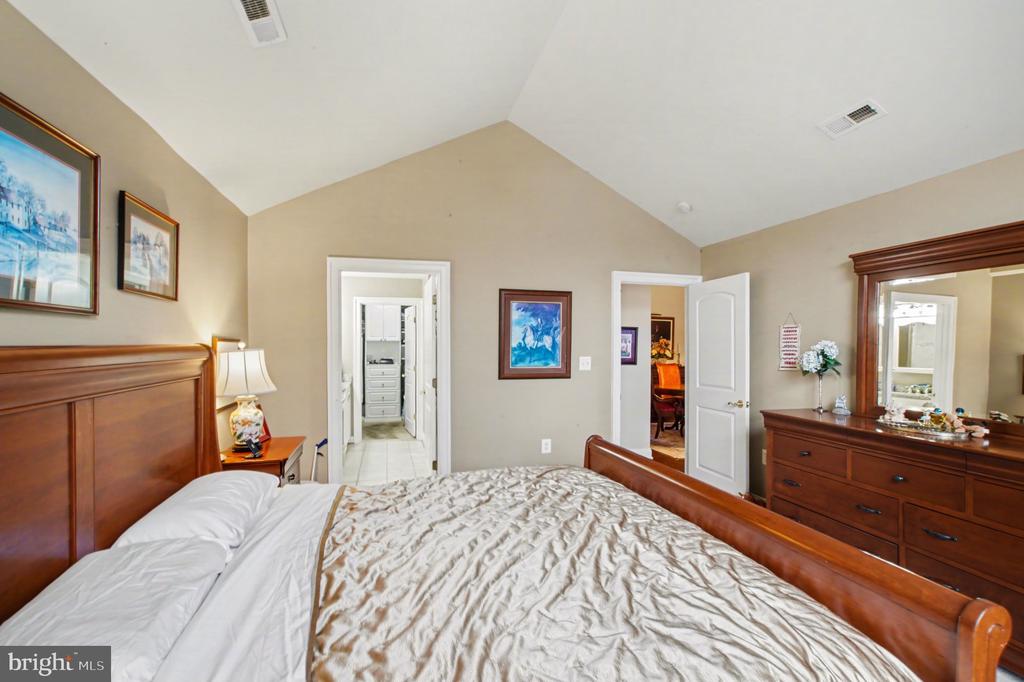 6223 AUTUMN LEAF DR, FREDERICKSBURG, Virginia 22407, 2 Bedrooms Bedrooms, ,2 BathroomsBathrooms,Residential,6223 AUTUMN LEAF DR,VASP2041448 MLS # VASP2041448