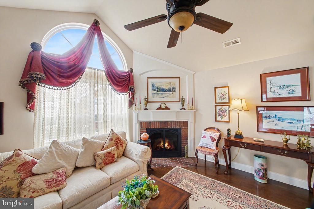 6223 AUTUMN LEAF DR, FREDERICKSBURG, Virginia 22407, 2 Bedrooms Bedrooms, ,2 BathroomsBathrooms,Residential,6223 AUTUMN LEAF DR,VASP2041448 MLS # VASP2041448