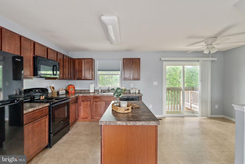 1901 CREPE MYRTLE LN, CULPEPER, Virginia 22701, 3 Bedrooms Bedrooms, ,2 BathroomsBathrooms,Residential,1901 CREPE MYRTLE LN,VACU2013486 MLS # VACU2013486