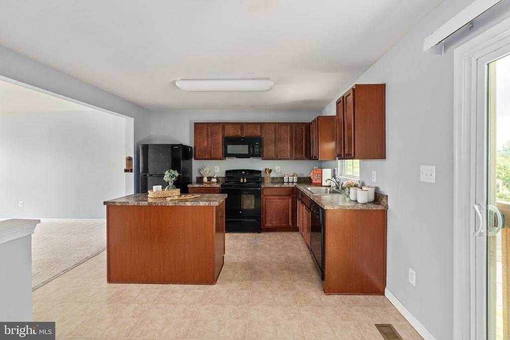 1901 CREPE MYRTLE LN, CULPEPER, Virginia 22701, 3 Bedrooms Bedrooms, ,2 BathroomsBathrooms,Residential,1901 CREPE MYRTLE LN,VACU2013486 MLS # VACU2013486