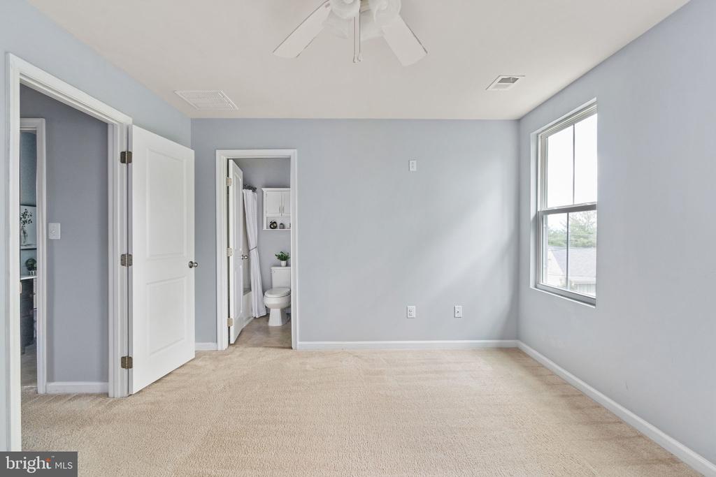 1901 CREPE MYRTLE LN, CULPEPER, Virginia 22701, 3 Bedrooms Bedrooms, ,2 BathroomsBathrooms,Residential,1901 CREPE MYRTLE LN,VACU2013486 MLS # VACU2013486