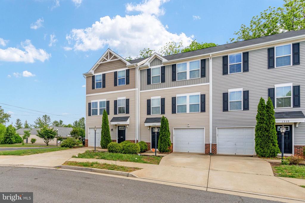 1901 CREPE MYRTLE LN, CULPEPER, Virginia 22701, 3 Bedrooms Bedrooms, ,2 BathroomsBathrooms,Residential,1901 CREPE MYRTLE LN,VACU2013486 MLS # VACU2013486