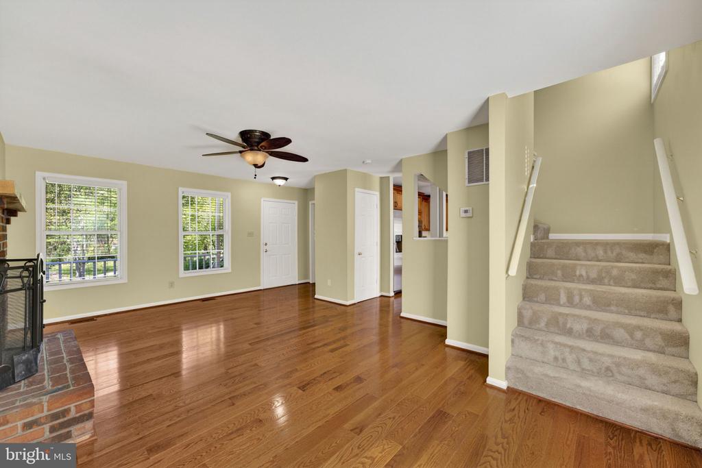 12151 DEERFIELD LN, AMISSVILLE, Virginia 20106, 3 Bedrooms Bedrooms, ,2 BathroomsBathrooms,Residential,12151 DEERFIELD LN,VAFQ2021742 MLS # VAFQ2021742