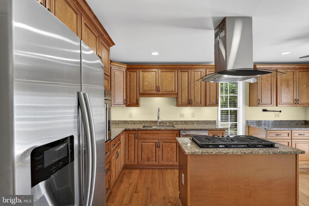 12151 DEERFIELD LN, AMISSVILLE, Virginia 20106, 3 Bedrooms Bedrooms, ,2 BathroomsBathrooms,Residential,12151 DEERFIELD LN,VAFQ2021742 MLS # VAFQ2021742