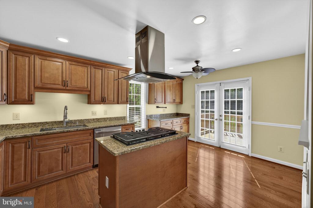 12151 DEERFIELD LN, AMISSVILLE, Virginia 20106, 3 Bedrooms Bedrooms, ,2 BathroomsBathrooms,Residential,12151 DEERFIELD LN,VAFQ2021742 MLS # VAFQ2021742