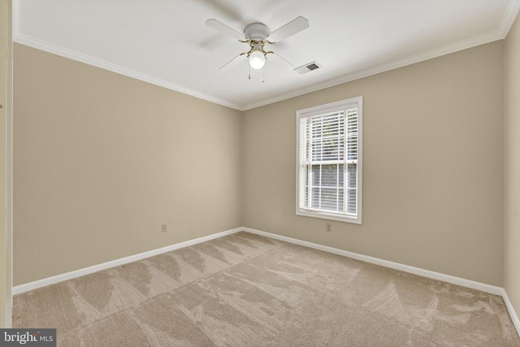 12151 DEERFIELD LN, AMISSVILLE, Virginia 20106, 3 Bedrooms Bedrooms, ,2 BathroomsBathrooms,Residential,12151 DEERFIELD LN,VAFQ2021742 MLS # VAFQ2021742