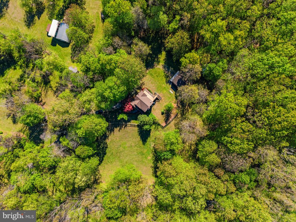 12151 DEERFIELD LN, AMISSVILLE, Virginia 20106, 3 Bedrooms Bedrooms, ,2 BathroomsBathrooms,Residential,12151 DEERFIELD LN,VAFQ2021742 MLS # VAFQ2021742