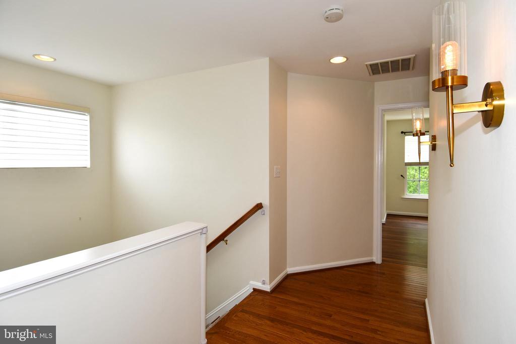3582 DELL CT, WARRENTON, Virginia 20187, 4 Bedrooms Bedrooms, ,3 BathroomsBathrooms,Residential,3582 DELL CT,VAFQ2021802 MLS # VAFQ2021802