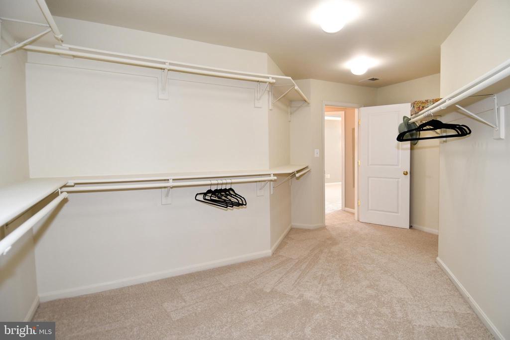 3582 DELL CT, WARRENTON, Virginia 20187, 4 Bedrooms Bedrooms, ,3 BathroomsBathrooms,Residential,3582 DELL CT,VAFQ2021802 MLS # VAFQ2021802