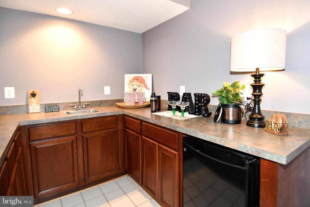 3582 DELL CT, WARRENTON, Virginia 20187, 4 Bedrooms Bedrooms, ,3 BathroomsBathrooms,Residential,3582 DELL CT,VAFQ2021802 MLS # VAFQ2021802