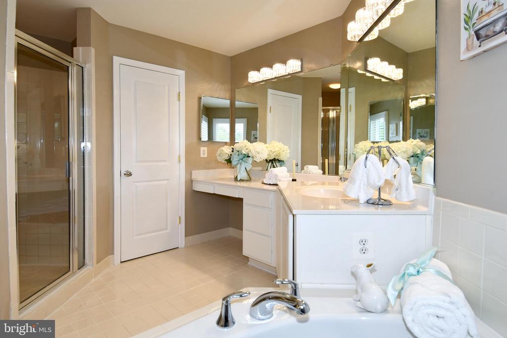 3582 DELL CT, WARRENTON, Virginia 20187, 4 Bedrooms Bedrooms, ,3 BathroomsBathrooms,Residential,3582 DELL CT,VAFQ2021802 MLS # VAFQ2021802