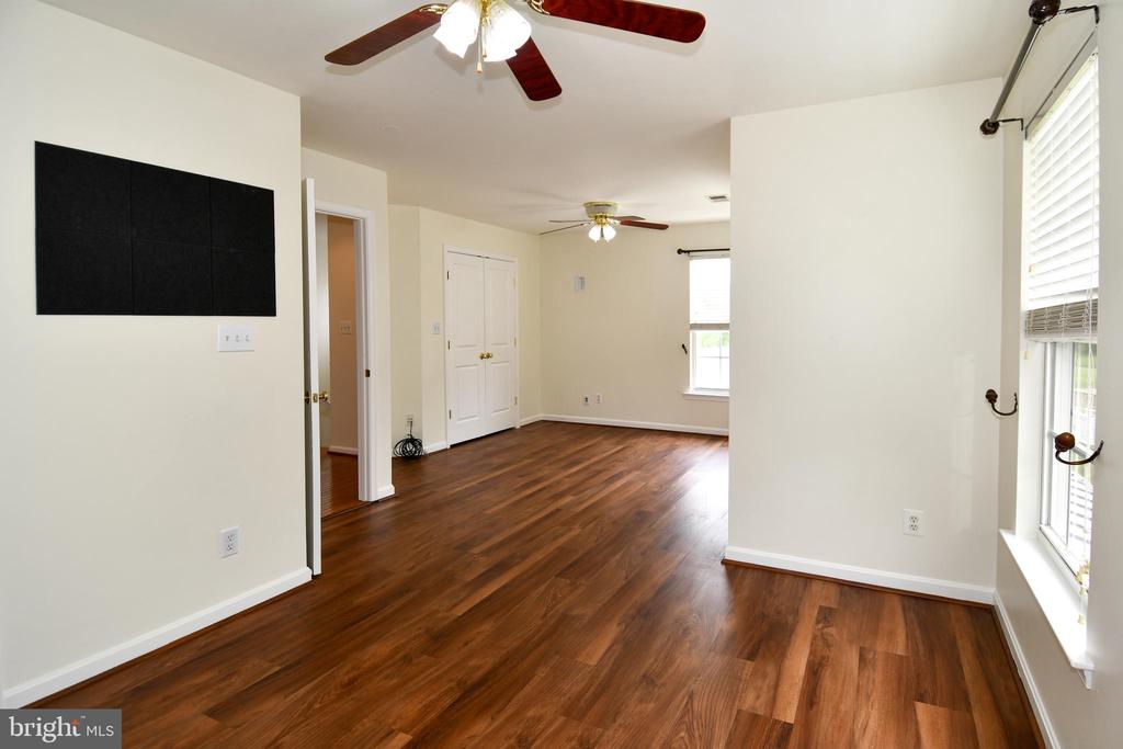 3582 DELL CT, WARRENTON, Virginia 20187, 4 Bedrooms Bedrooms, ,3 BathroomsBathrooms,Residential,3582 DELL CT,VAFQ2021802 MLS # VAFQ2021802
