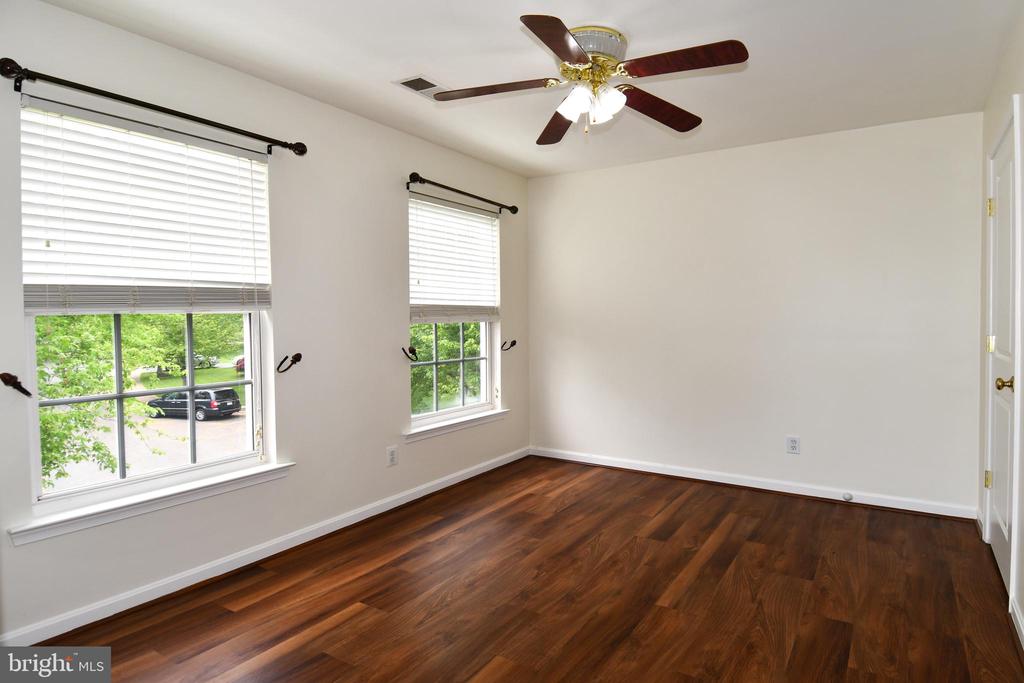 3582 DELL CT, WARRENTON, Virginia 20187, 4 Bedrooms Bedrooms, ,3 BathroomsBathrooms,Residential,3582 DELL CT,VAFQ2021802 MLS # VAFQ2021802