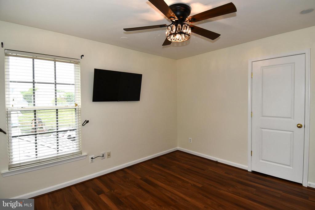 3582 DELL CT, WARRENTON, Virginia 20187, 4 Bedrooms Bedrooms, ,3 BathroomsBathrooms,Residential,3582 DELL CT,VAFQ2021802 MLS # VAFQ2021802