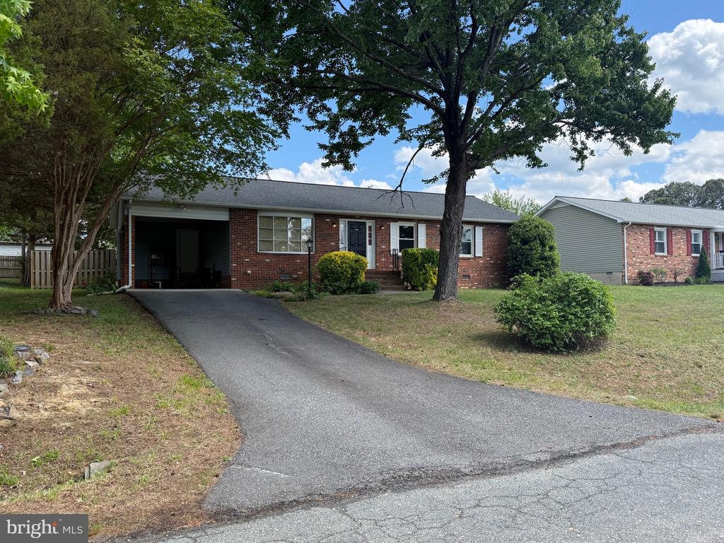 6 JUNIPER CT, FREDERICKSBURG, Virginia 22408, 3 Bedrooms Bedrooms, ,2 BathroomsBathrooms,Residential,6 JUNIPER CT,VASP2041482 MLS # VASP2041482