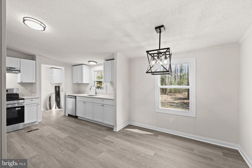 7309 RED FEATHER LN, SPOTSYLVANIA, Virginia 22551, 3 Bedrooms Bedrooms, ,2 BathroomsBathrooms,Residential,7309 RED FEATHER LN,VASP2041470 MLS # VASP2041470
