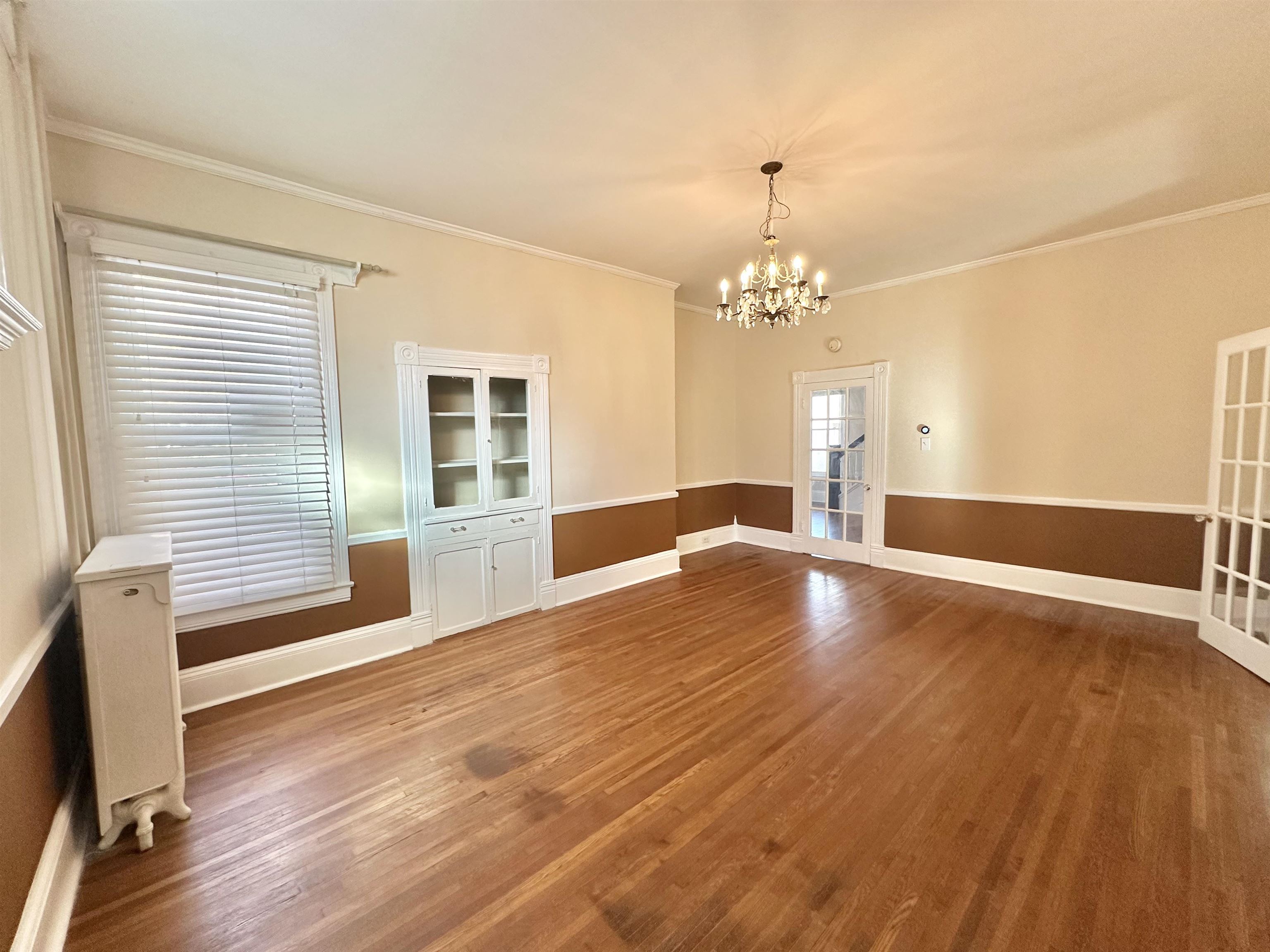 321 PINE ST, CLIFTON FORGE, Virginia 24422, 4 Bedrooms Bedrooms, ,2 BathroomsBathrooms,Residential,Remodeled Victorian on the corner of Pine and McCo,321 PINE ST,671142 MLS # 671142