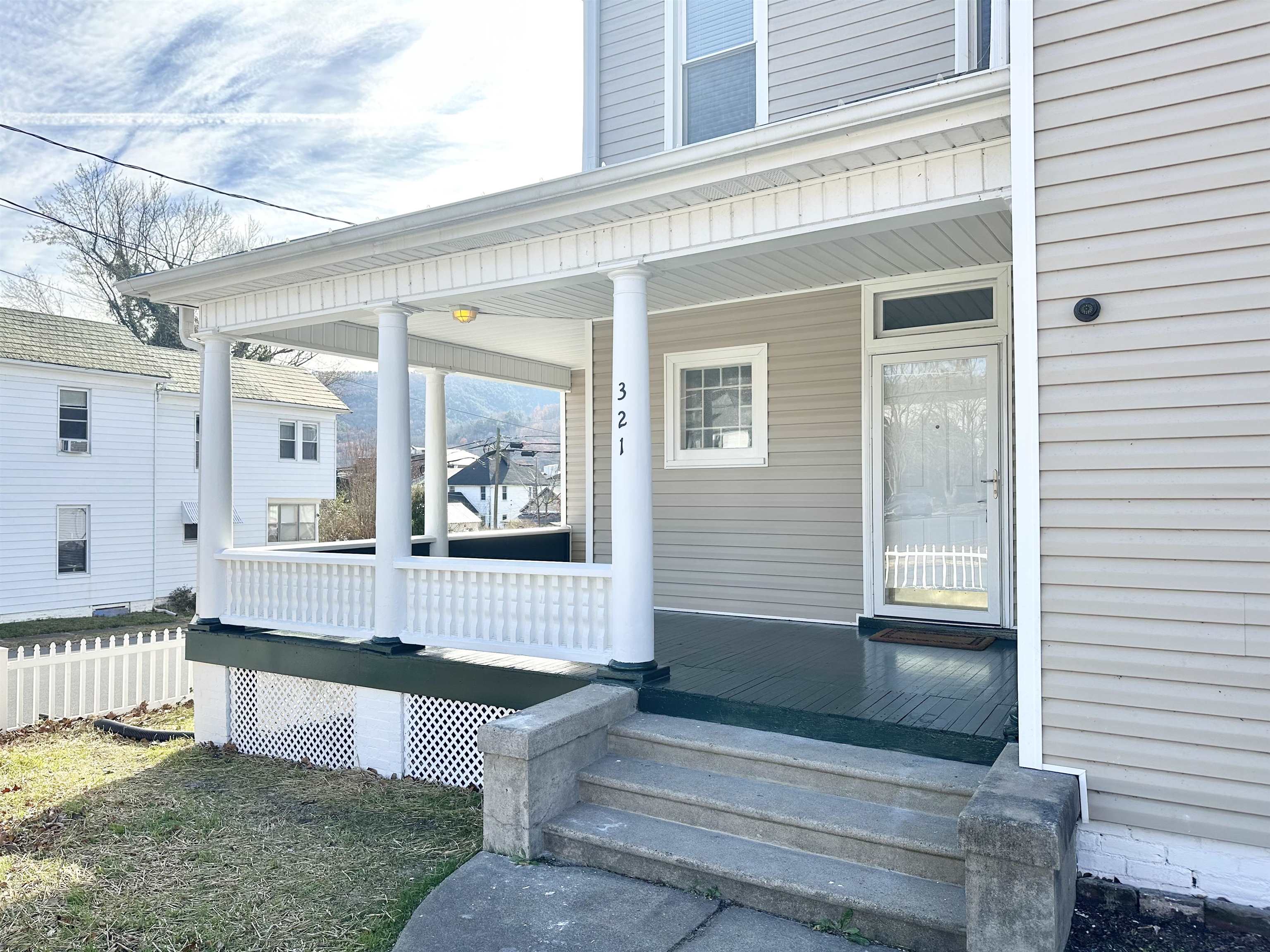 321 PINE ST, CLIFTON FORGE, Virginia 24422, 4 Bedrooms Bedrooms, ,2 BathroomsBathrooms,Residential,Remodeled Victorian on the corner of Pine and McCo,321 PINE ST,671142 MLS # 671142