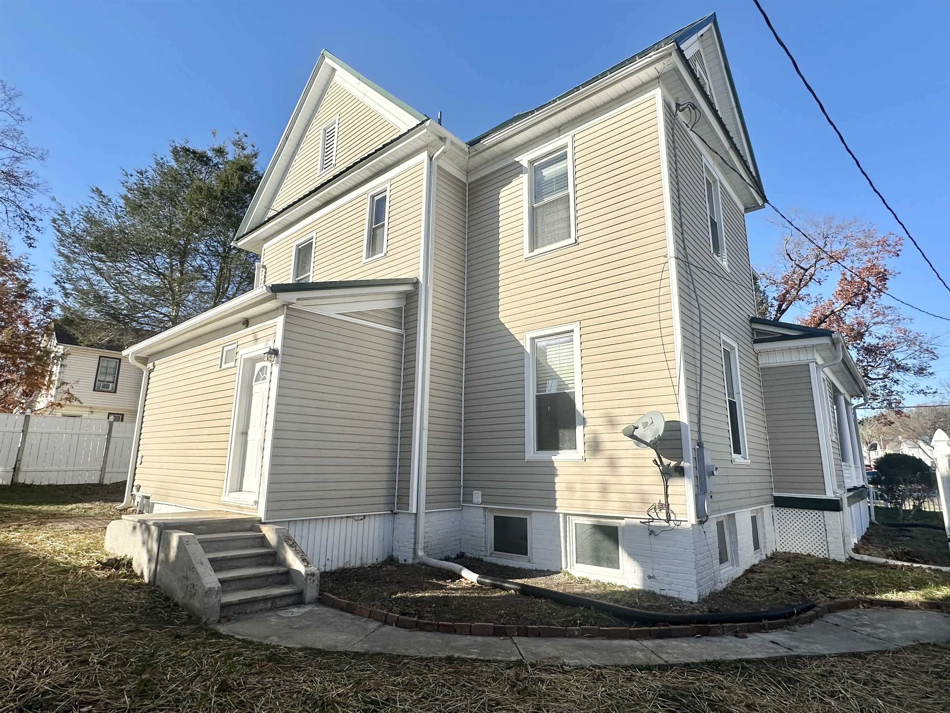 321 PINE ST, CLIFTON FORGE, Virginia 24422, 4 Bedrooms Bedrooms, ,2 BathroomsBathrooms,Residential,Remodeled Victorian on the corner of Pine and McCo,321 PINE ST,671142 MLS # 671142
