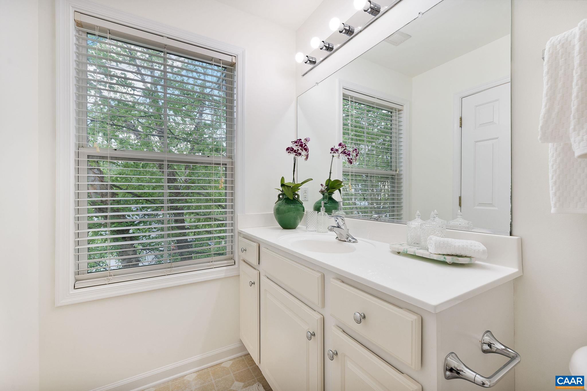 111 MELBOURNE PRK, CHARLOTTESVILLE, Virginia 22901, 2 Bedrooms Bedrooms, ,2 BathroomsBathrooms,Residential,111 MELBOURNE PRK,676161 MLS # 676161