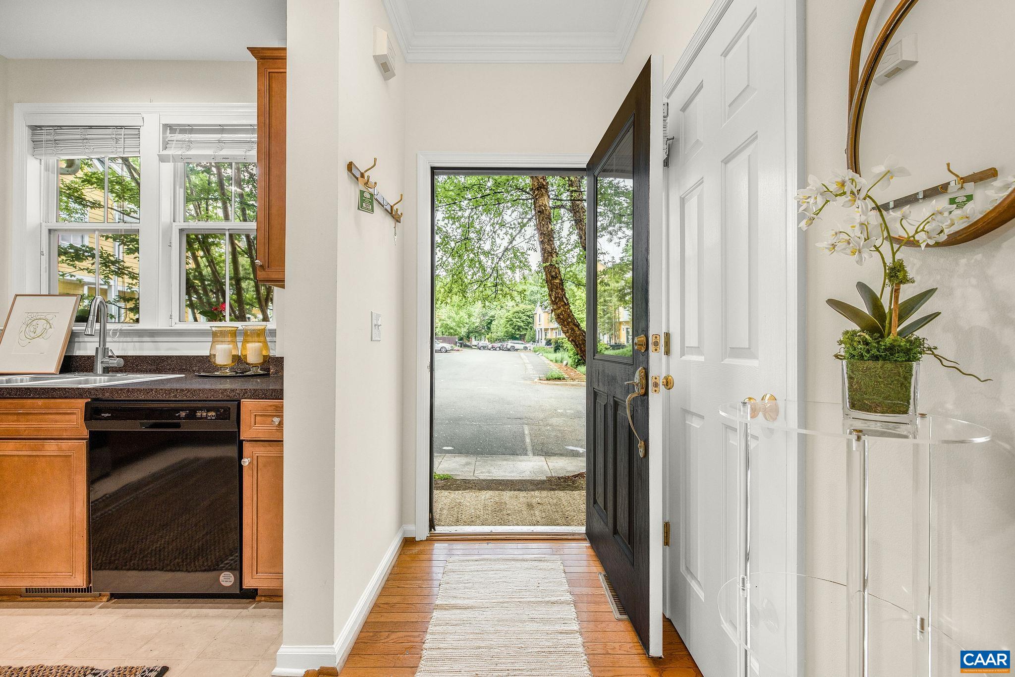 111 MELBOURNE PRK, CHARLOTTESVILLE, Virginia 22901, 2 Bedrooms Bedrooms, ,2 BathroomsBathrooms,Residential,111 MELBOURNE PRK,676161 MLS # 676161