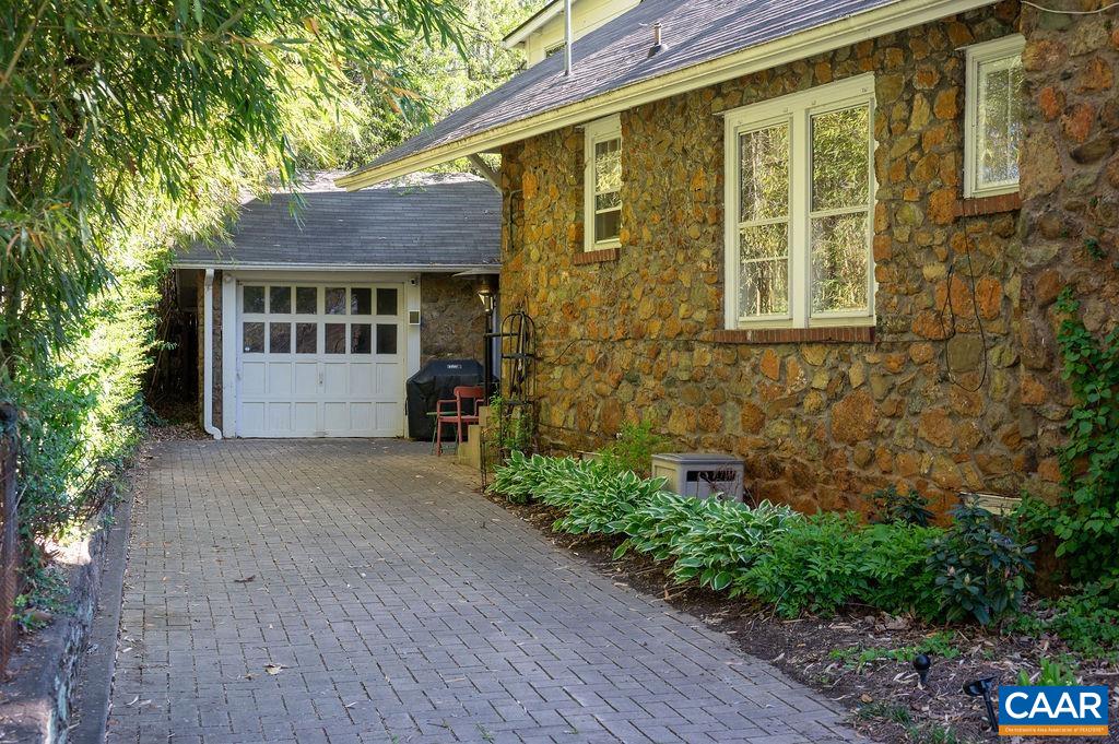 2642 JEFFERSON PARK CIR, CHARLOTTESVILLE, Virginia 22903, 4 Bedrooms Bedrooms, ,2 BathroomsBathrooms,Residential,2642 JEFFERSON PARK CIR,676264 MLS # 676264