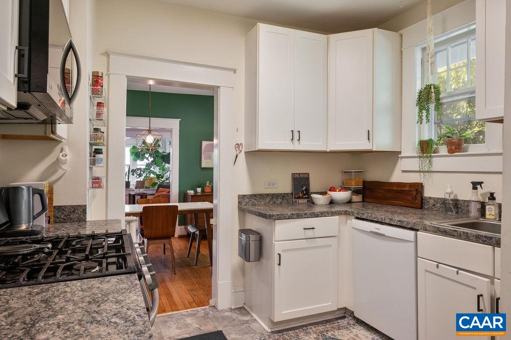 2642 JEFFERSON PARK CIR, CHARLOTTESVILLE, Virginia 22903, 4 Bedrooms Bedrooms, ,2 BathroomsBathrooms,Residential,2642 JEFFERSON PARK CIR,676264 MLS # 676264
