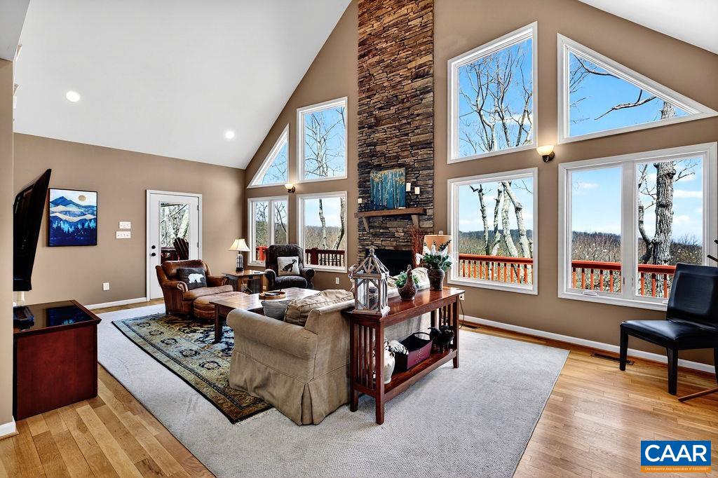 42 PEAVY PT, WINTERGREEN, Virginia 22967, 5 Bedrooms Bedrooms, ,4 BathroomsBathrooms,Residential,Thirsty Bear,42 PEAVY PT,676285 MLS # 676285