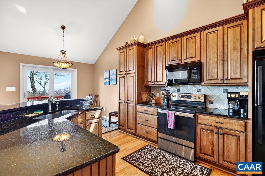 42 PEAVY PT, WINTERGREEN, Virginia 22967, 5 Bedrooms Bedrooms, ,4 BathroomsBathrooms,Residential,Thirsty Bear,42 PEAVY PT,676285 MLS # 676285