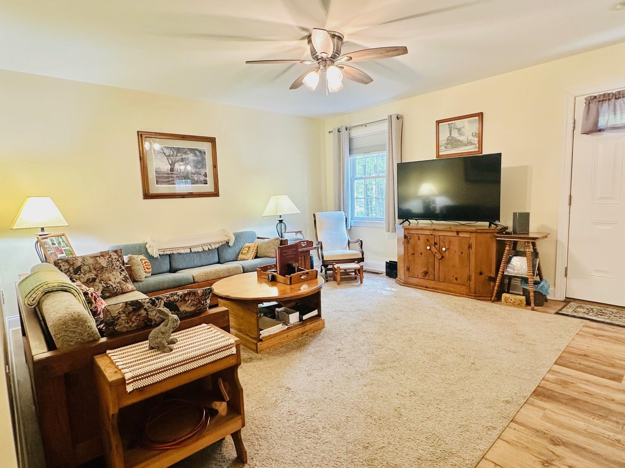 24 HOKIE LN, STUARTS DRAFT, Virginia 24477, 3 Bedrooms Bedrooms, ,2 BathroomsBathrooms,Residential,ONE LEVEL LIVING ON 1 ACRE LOT,24 HOKIE LN,676581 MLS # 676581