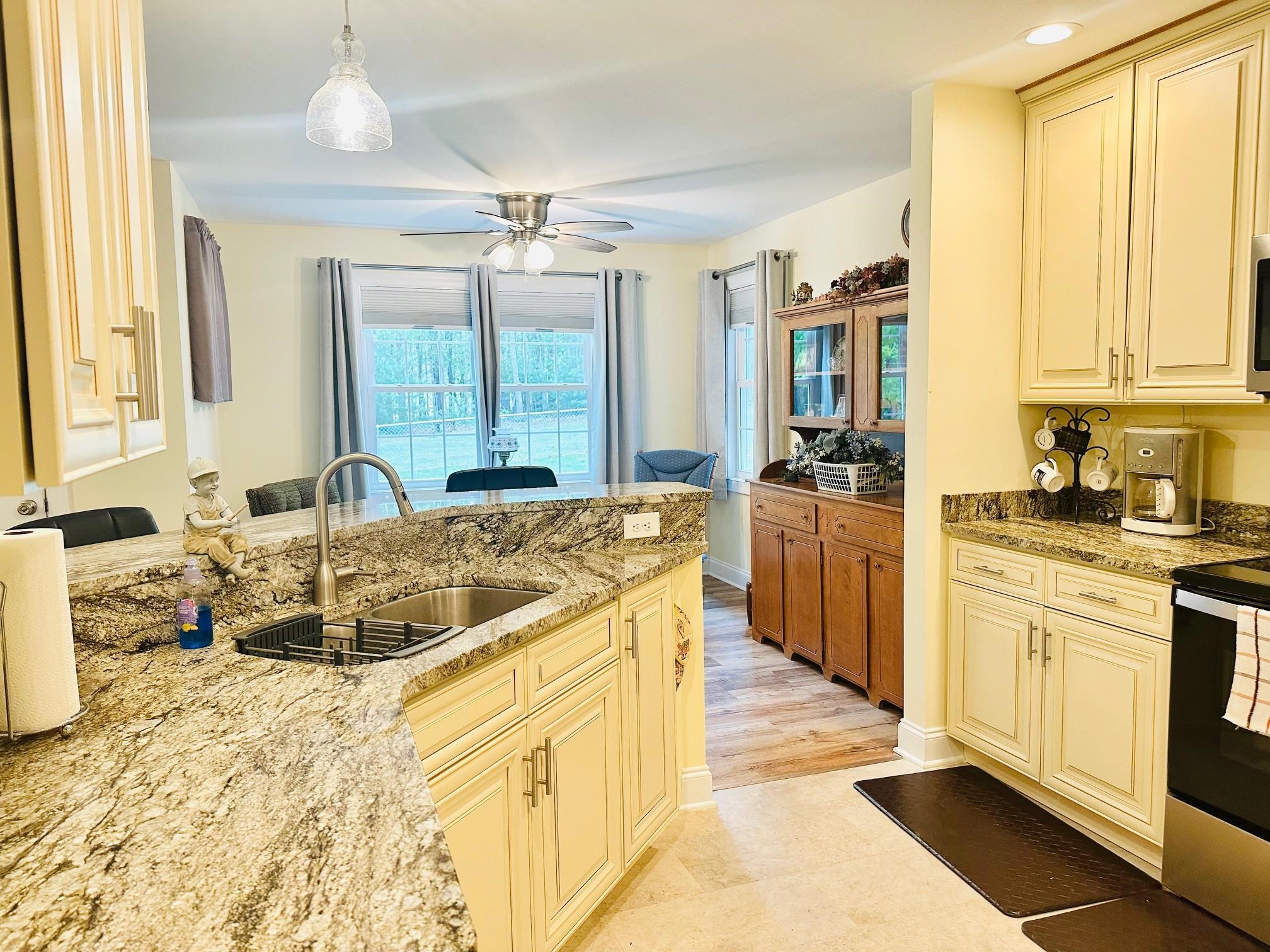 24 HOKIE LN, STUARTS DRAFT, Virginia 24477, 3 Bedrooms Bedrooms, ,2 BathroomsBathrooms,Residential,ONE LEVEL LIVING ON 1 ACRE LOT,24 HOKIE LN,676581 MLS # 676581