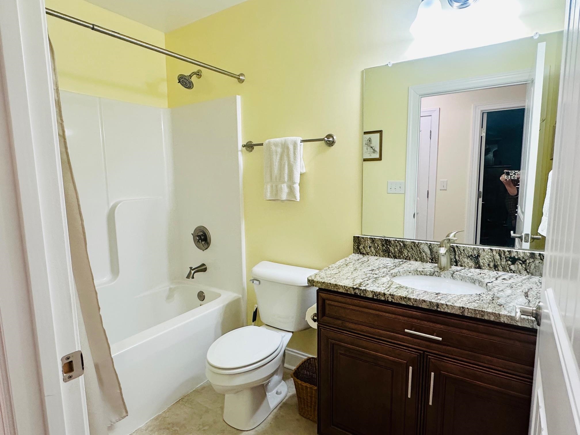 24 HOKIE LN, STUARTS DRAFT, Virginia 24477, 3 Bedrooms Bedrooms, ,2 BathroomsBathrooms,Residential,ONE LEVEL LIVING ON 1 ACRE LOT,24 HOKIE LN,676581 MLS # 676581