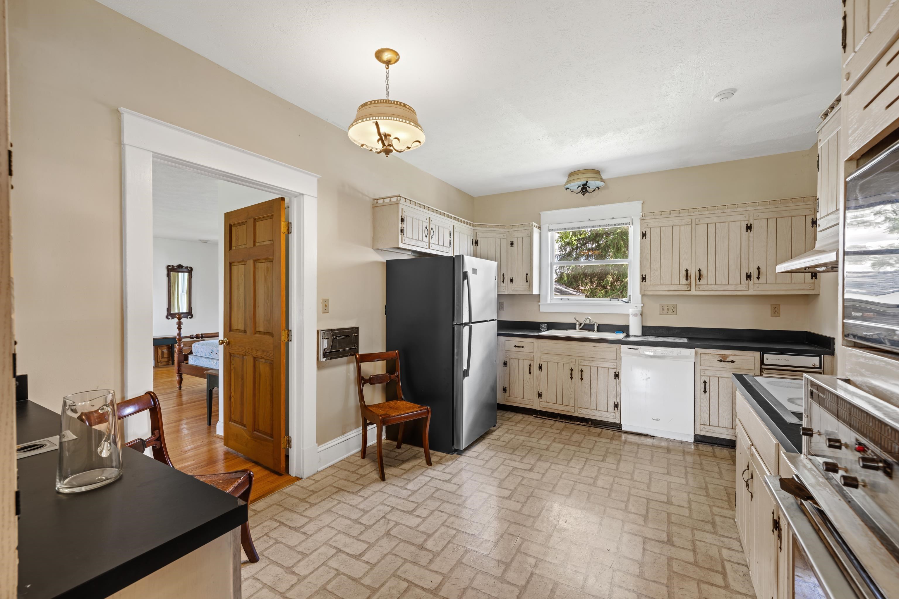 41 SEAYS DR, DILLWYN, Virginia 23936, 5 Bedrooms Bedrooms, ,3 BathroomsBathrooms,Residential,41 SEAYS DR,676585 MLS # 676585