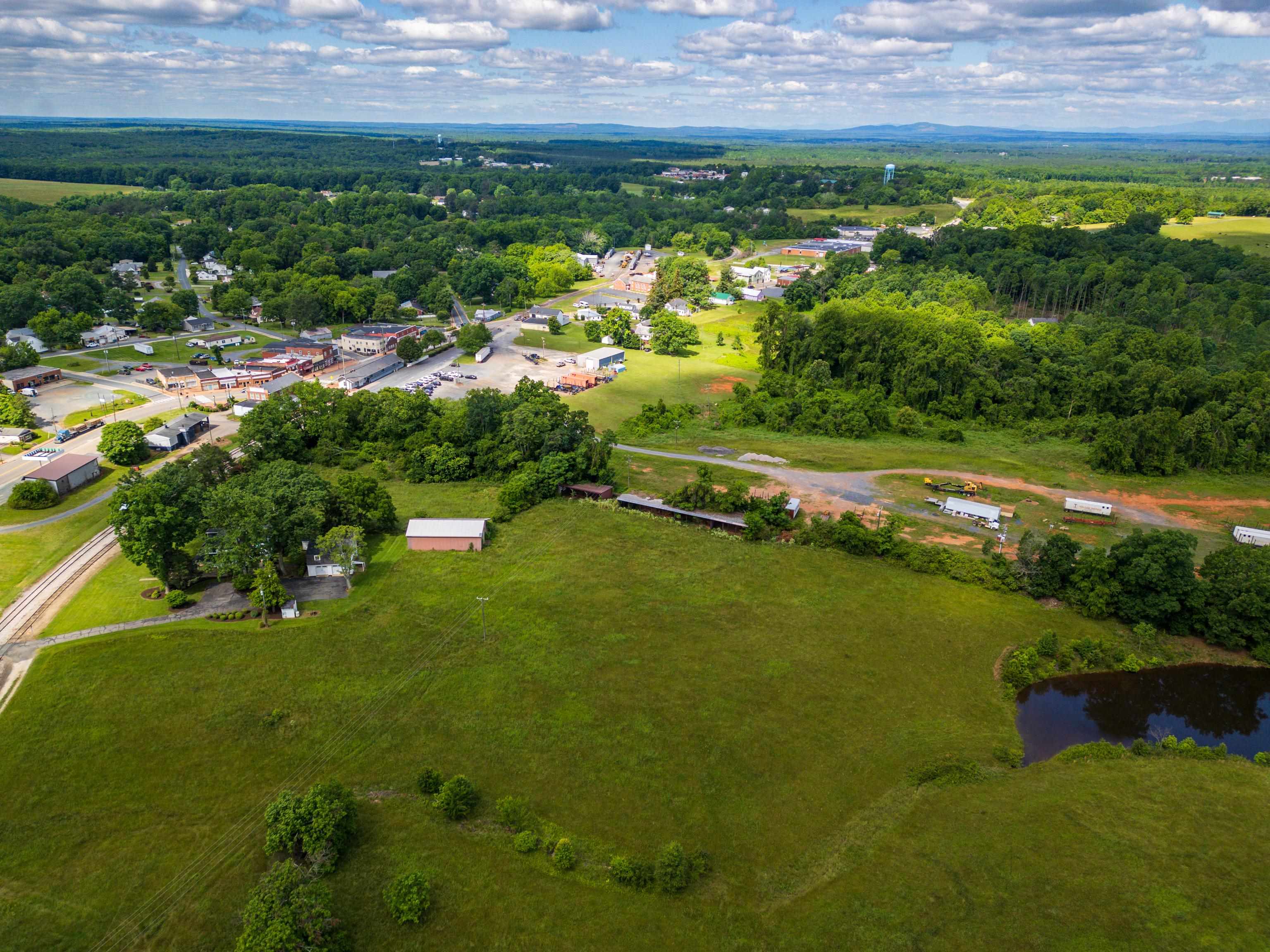 41 SEAYS DR, DILLWYN, Virginia 23936, 5 Bedrooms Bedrooms, ,3 BathroomsBathrooms,Residential,41 SEAYS DR,676585 MLS # 676585