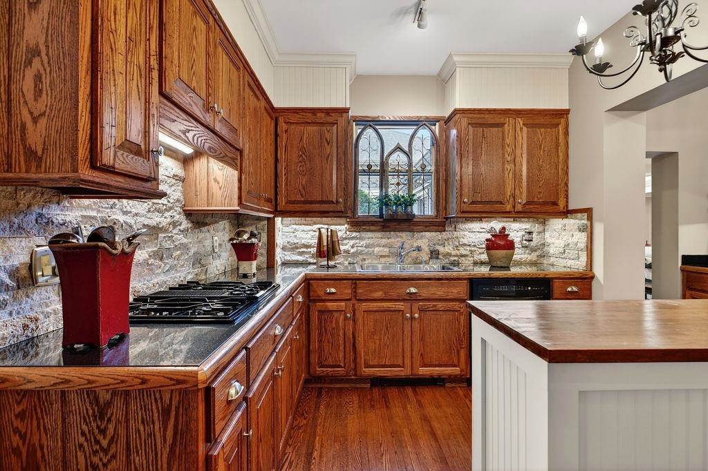 522 CHESTNUT AVE, WAYNESBORO, Virginia 22980, 4 Bedrooms Bedrooms, ,3 BathroomsBathrooms,Residential,522 CHESTNUT AVE,676587 MLS # 676587