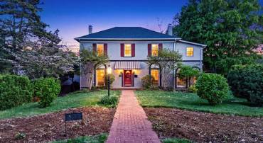 522 CHESTNUT AVE, WAYNESBORO, Virginia 22980, 4 Bedrooms Bedrooms, ,3 BathroomsBathrooms,Residential,522 CHESTNUT AVE,676587 MLS # 676587
