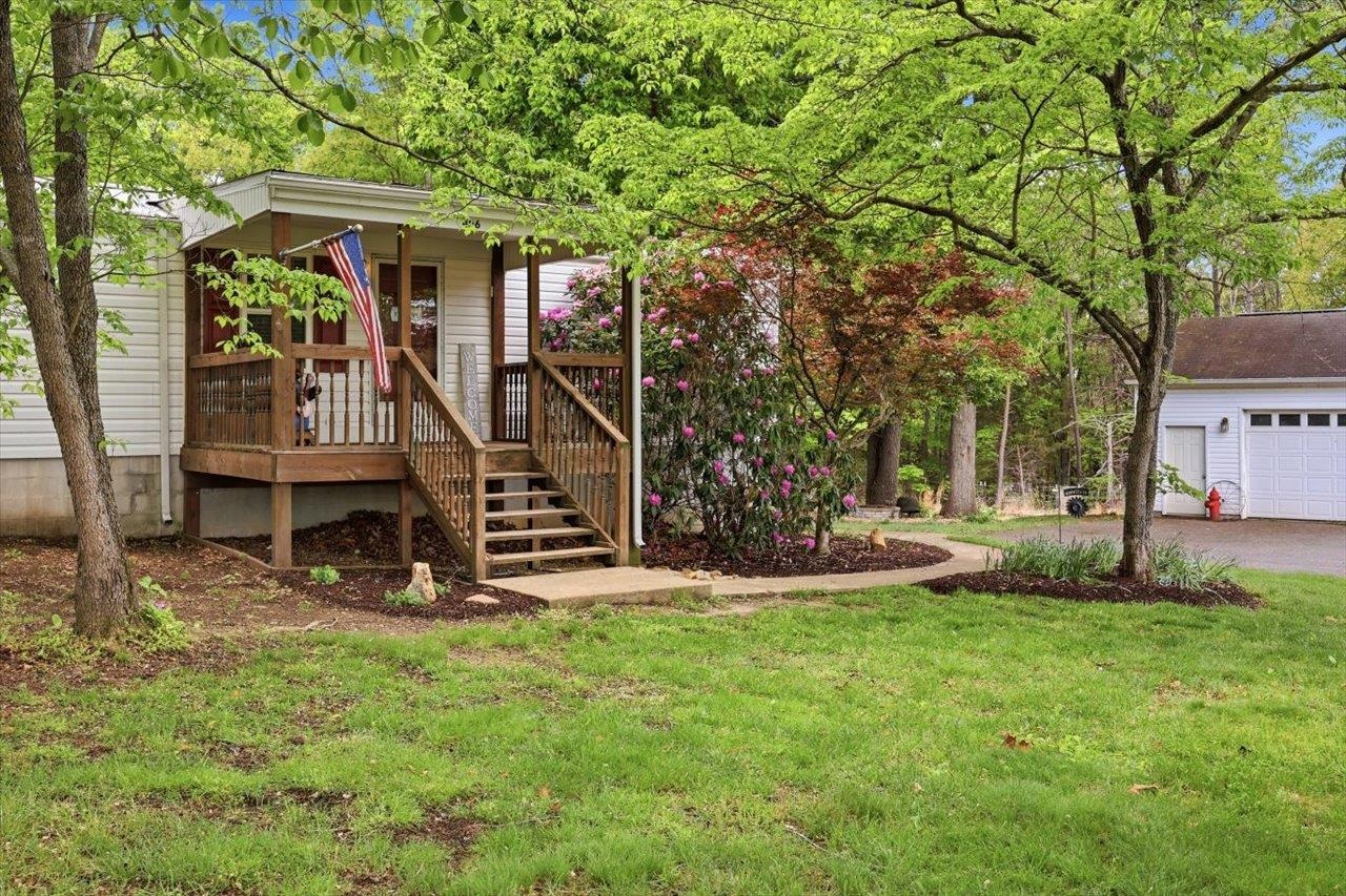 406 TRAYFOOT RD, GROTTOES, Virginia 24441, 3 Bedrooms Bedrooms, ,2 BathroomsBathrooms,Residential,406 TRAYFOOT RD,676591 MLS # 676591