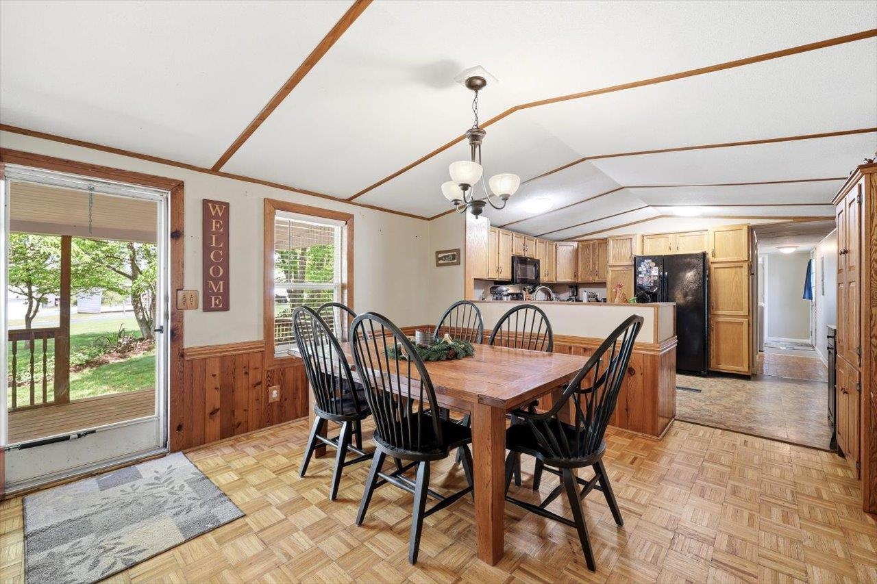 406 TRAYFOOT RD, GROTTOES, Virginia 24441, 3 Bedrooms Bedrooms, ,2 BathroomsBathrooms,Residential,406 TRAYFOOT RD,676591 MLS # 676591