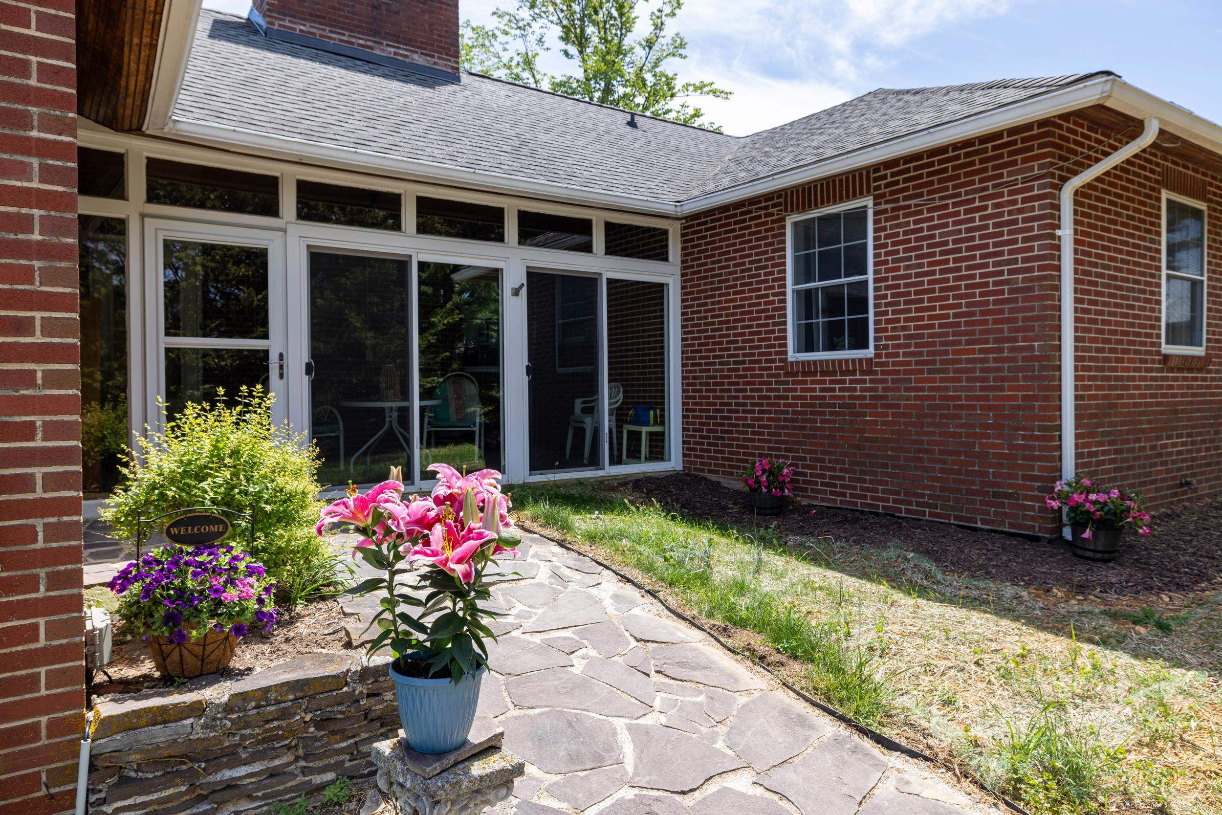 7133 TURLEYTOWN RD, SINGERS GLEN, Virginia 22850, 3 Bedrooms Bedrooms, ,2 BathroomsBathrooms,Residential,7133 TURLEYTOWN RD,676565 MLS # 676565