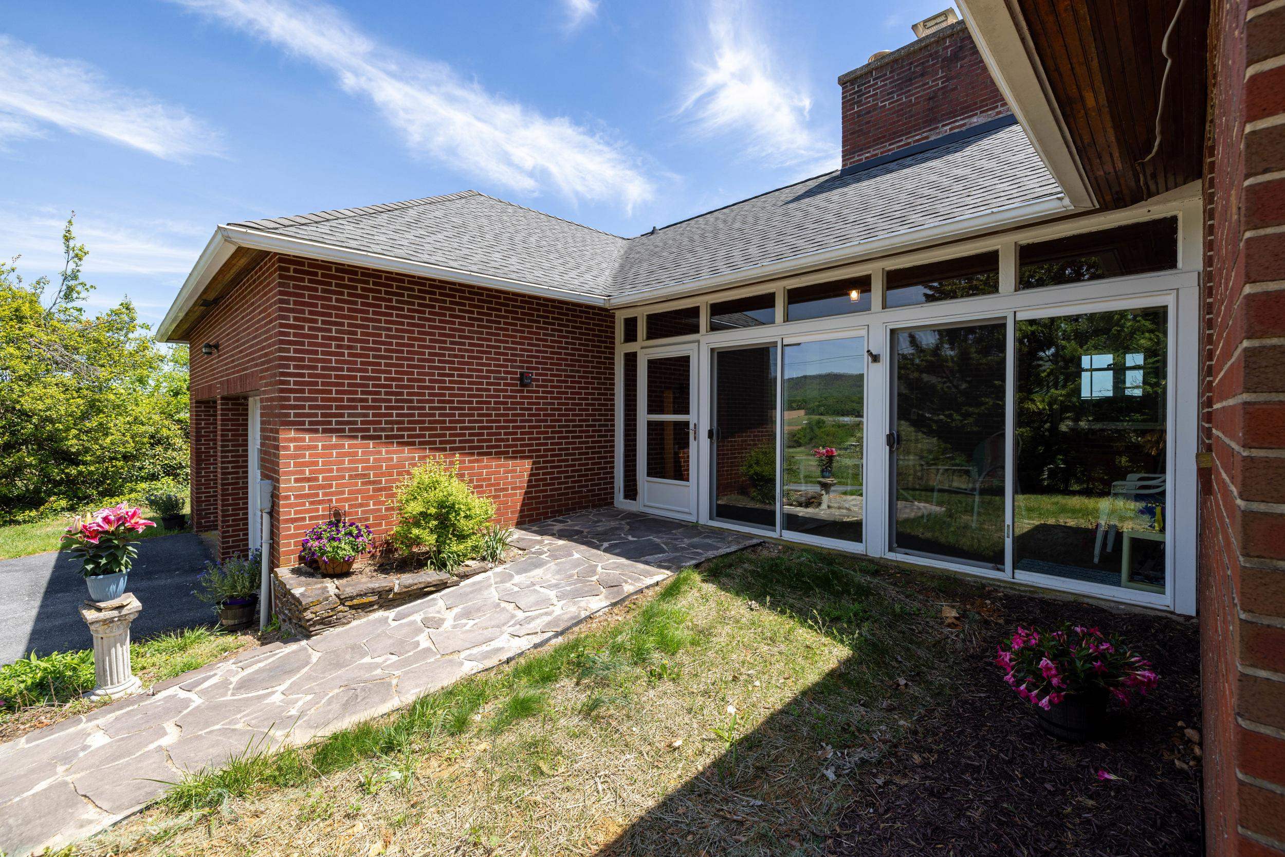 7133 TURLEYTOWN RD, SINGERS GLEN, Virginia 22850, 3 Bedrooms Bedrooms, ,2 BathroomsBathrooms,Residential,7133 TURLEYTOWN RD,676565 MLS # 676565