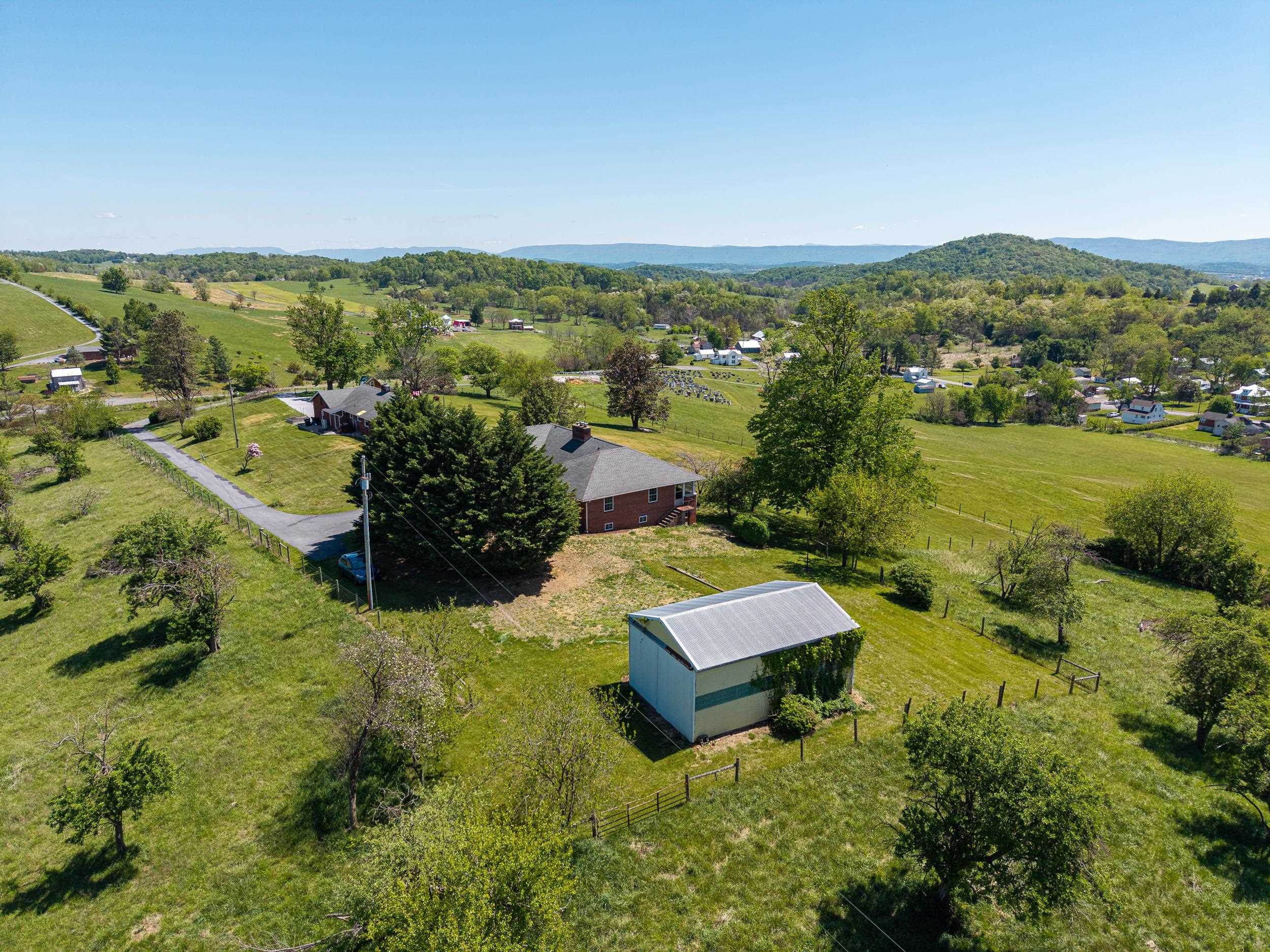 7133 TURLEYTOWN RD, SINGERS GLEN, Virginia 22850, 3 Bedrooms Bedrooms, ,2 BathroomsBathrooms,Residential,7133 TURLEYTOWN RD,676565 MLS # 676565